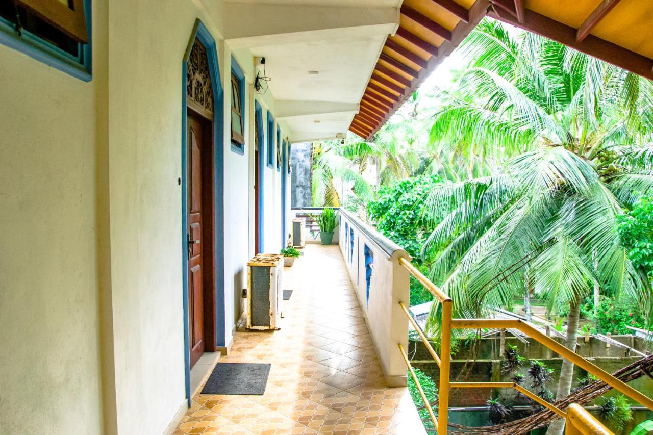 No Name Rest Hotell Unawatuna Exteriör bild
