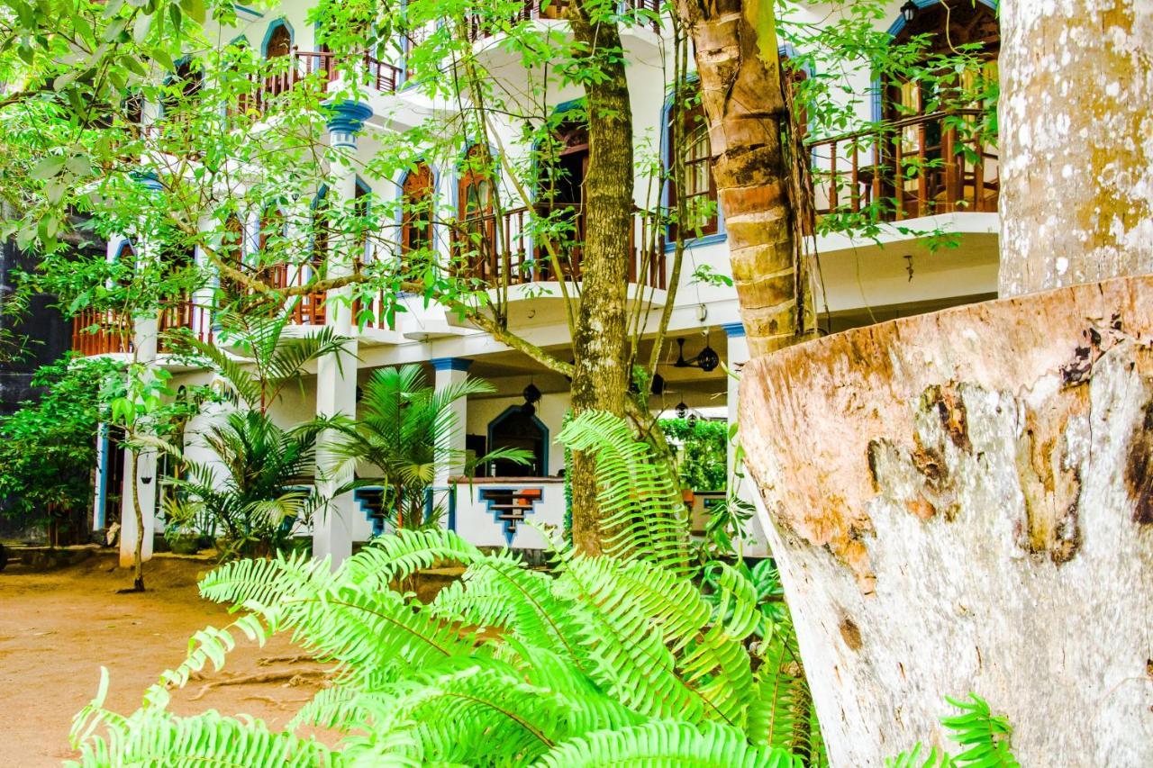 No Name Rest Hotell Unawatuna Exteriör bild