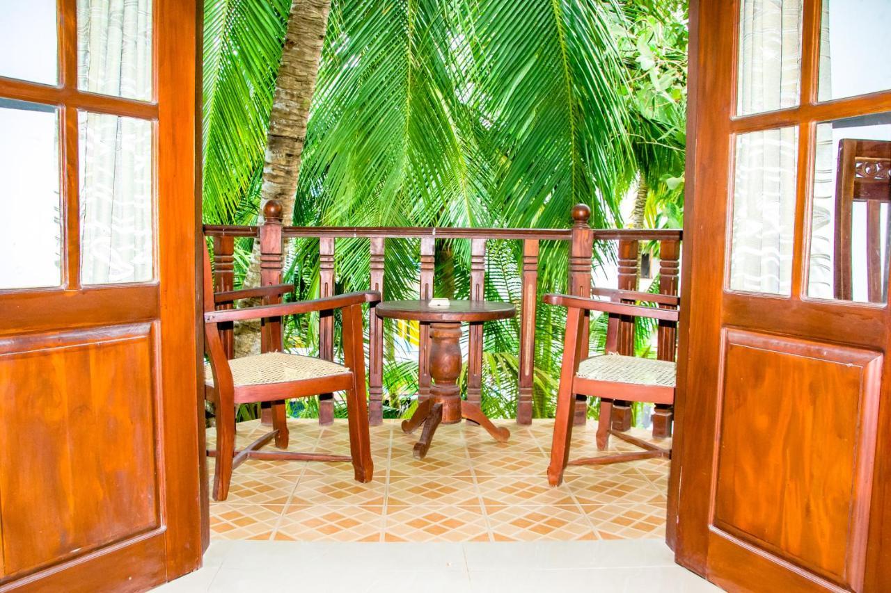 No Name Rest Hotell Unawatuna Exteriör bild