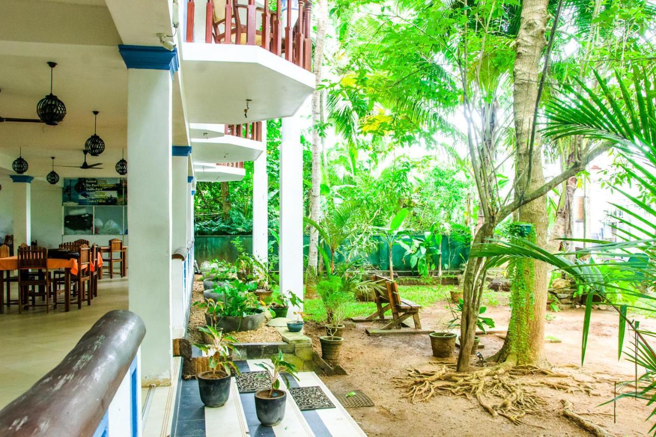 No Name Rest Hotell Unawatuna Exteriör bild