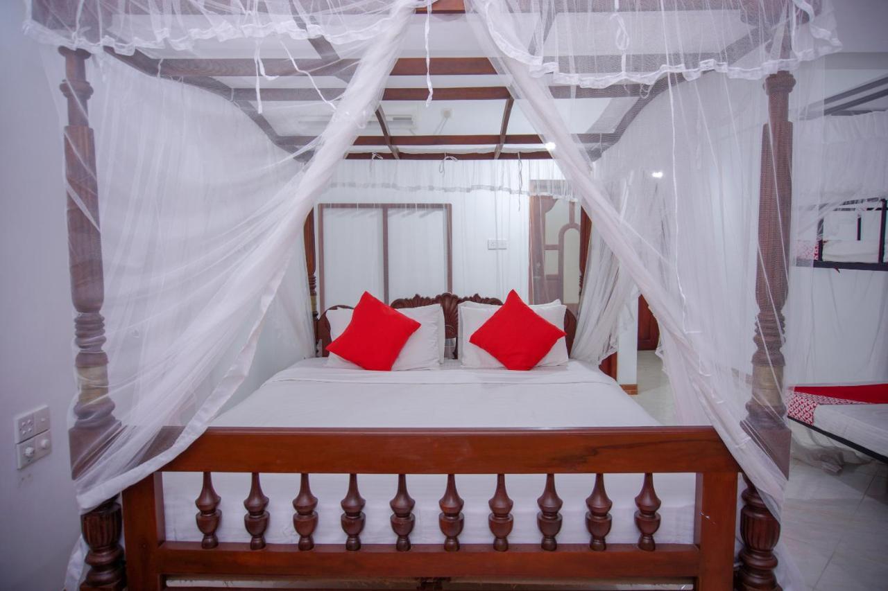 No Name Rest Hotell Unawatuna Exteriör bild