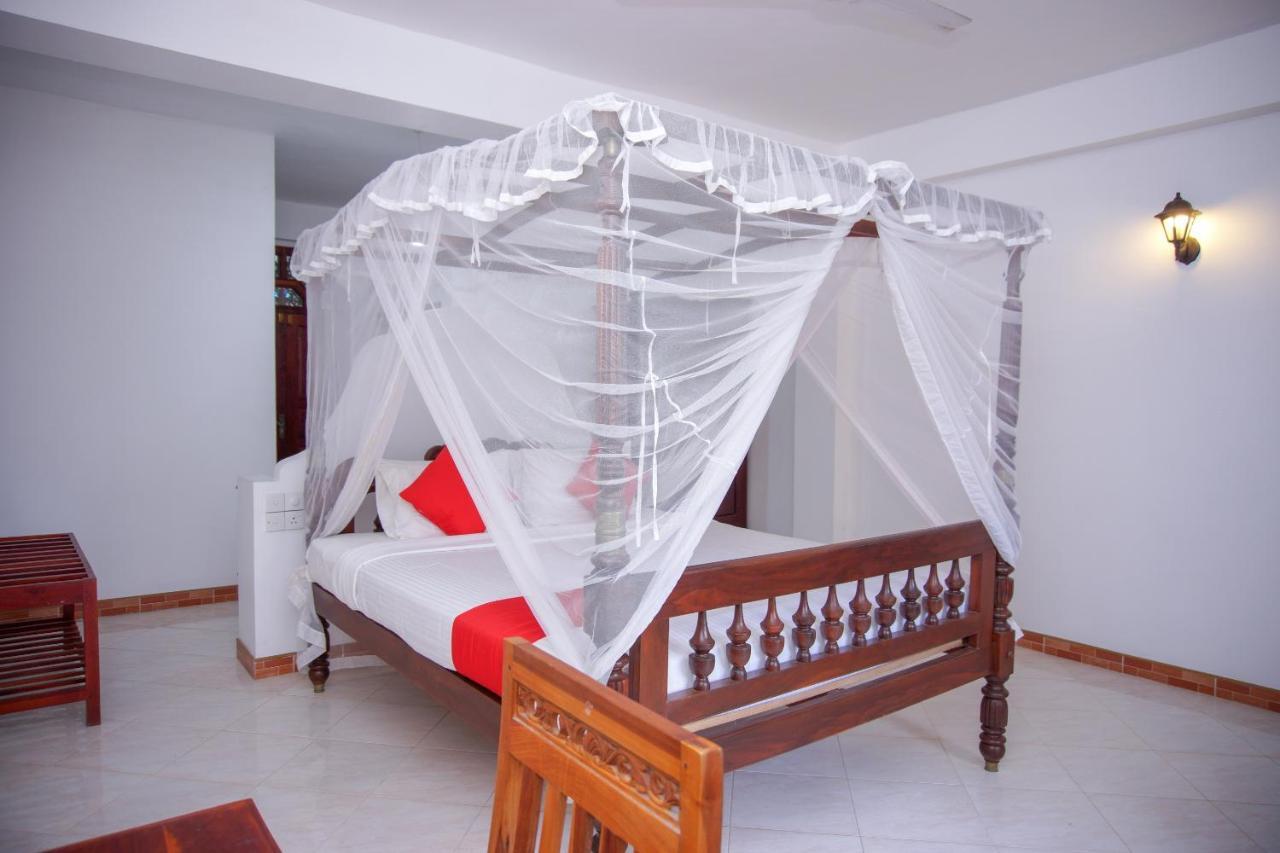 No Name Rest Hotell Unawatuna Exteriör bild